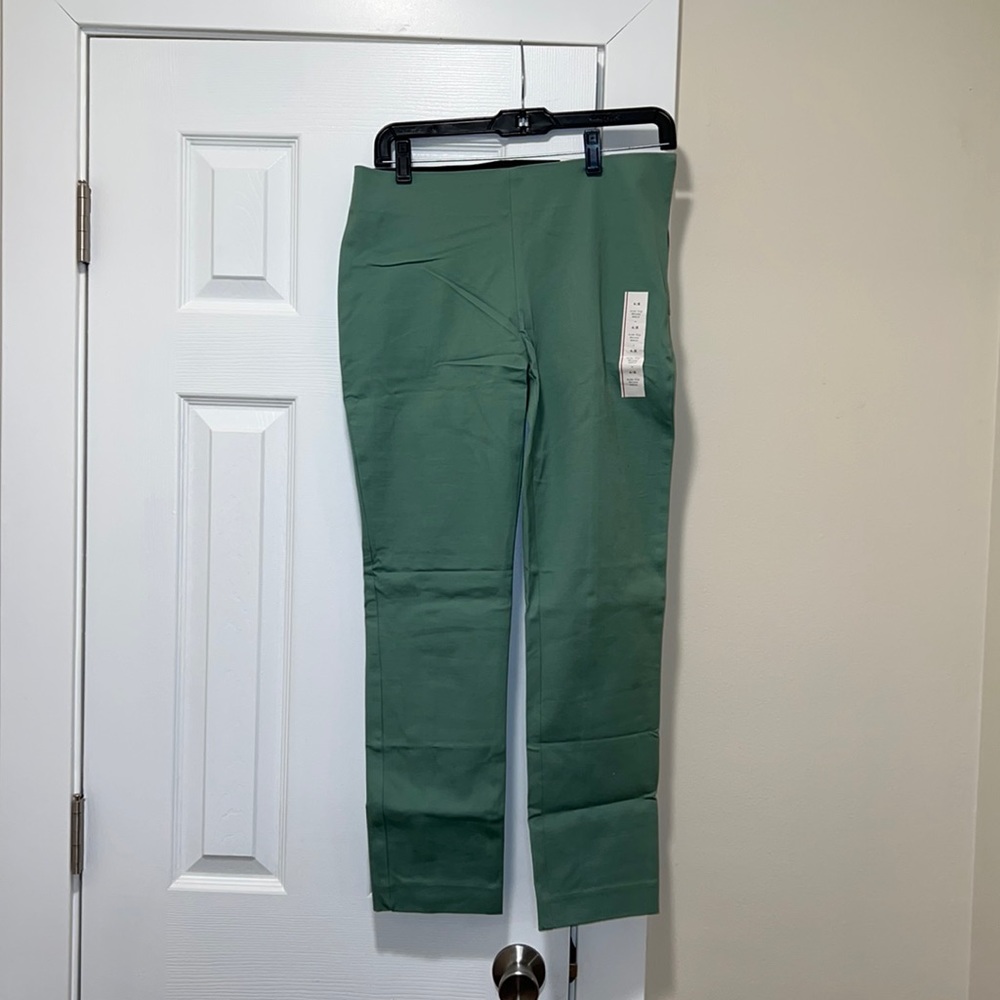 A new day dress pants, new with tags